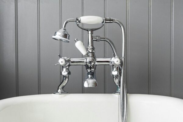 tiffin phaeton shower faucet